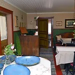 Miilia Maalaismajoitus Ja Couette-café