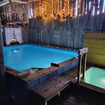 Couette-café Miilia Maalaismajoitus Ja Karijoki