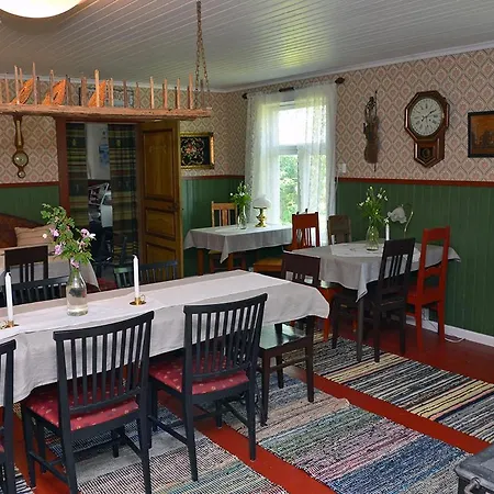 Couette-café Miilia Maalaismajoitus Ja *