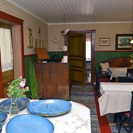 Miilia Maalaismajoitus Ja Couette-café