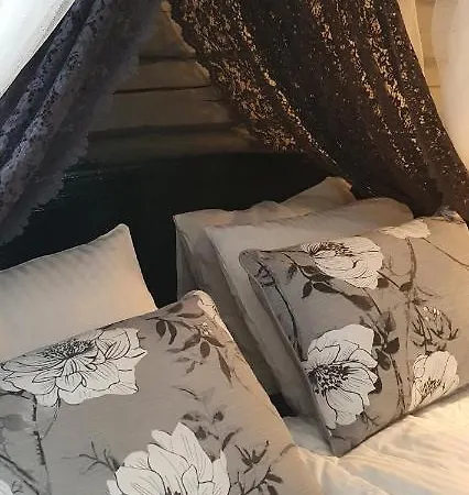 Couette-café Miilia Maalaismajoitus Ja *