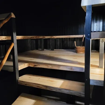 Miilia Maalaismajoitus Ja Karijoki