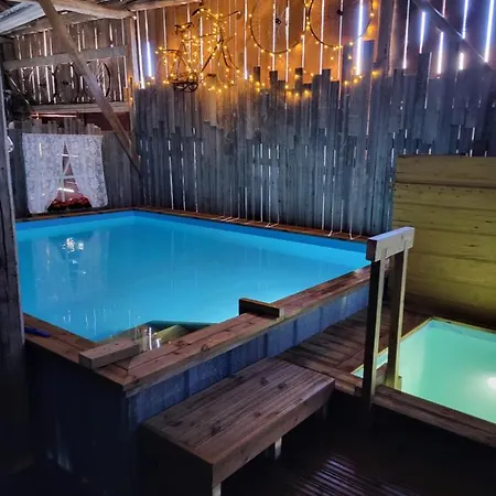 Couette-café Miilia Maalaismajoitus Ja Karijoki