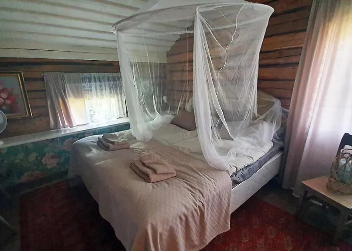 Miilia Maalaismajoitus Ja Bed & Breakfast Karijoki