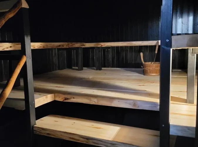 Miilia Maalaismajoitus Ja Karijoki