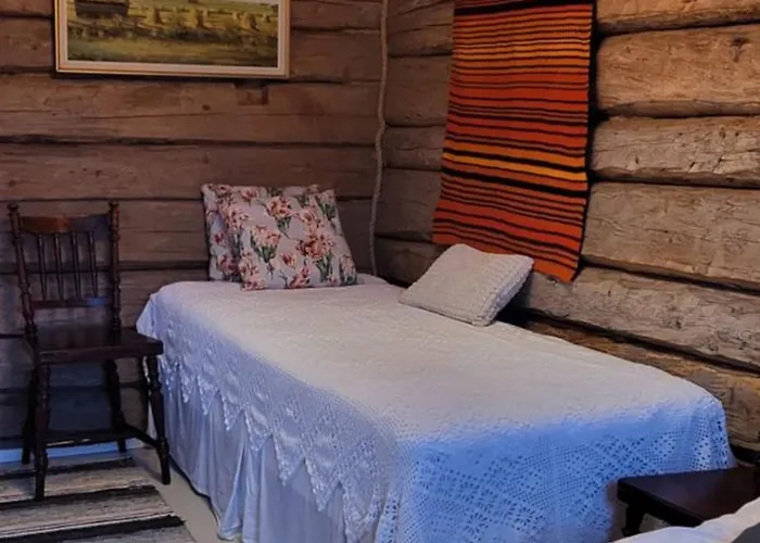 Miilia Maalaismajoitus Ja Bed & Breakfast Karijoki